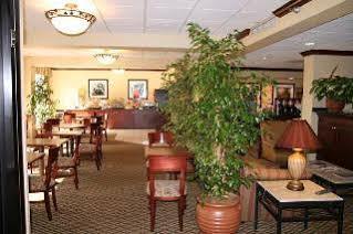 Hampton Angeles Airport Hotel Lennox