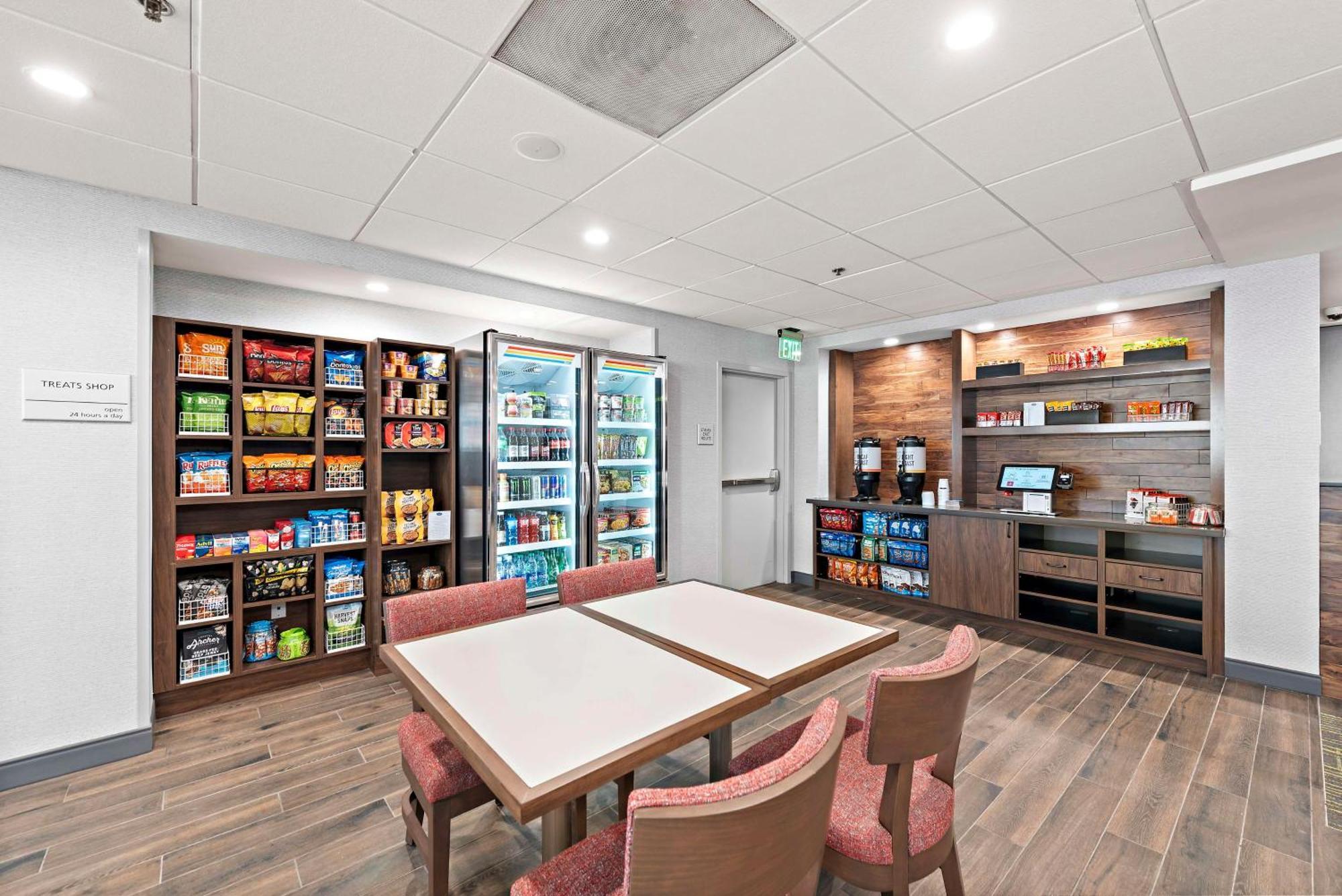 Hotel Hampton Angeles Airport