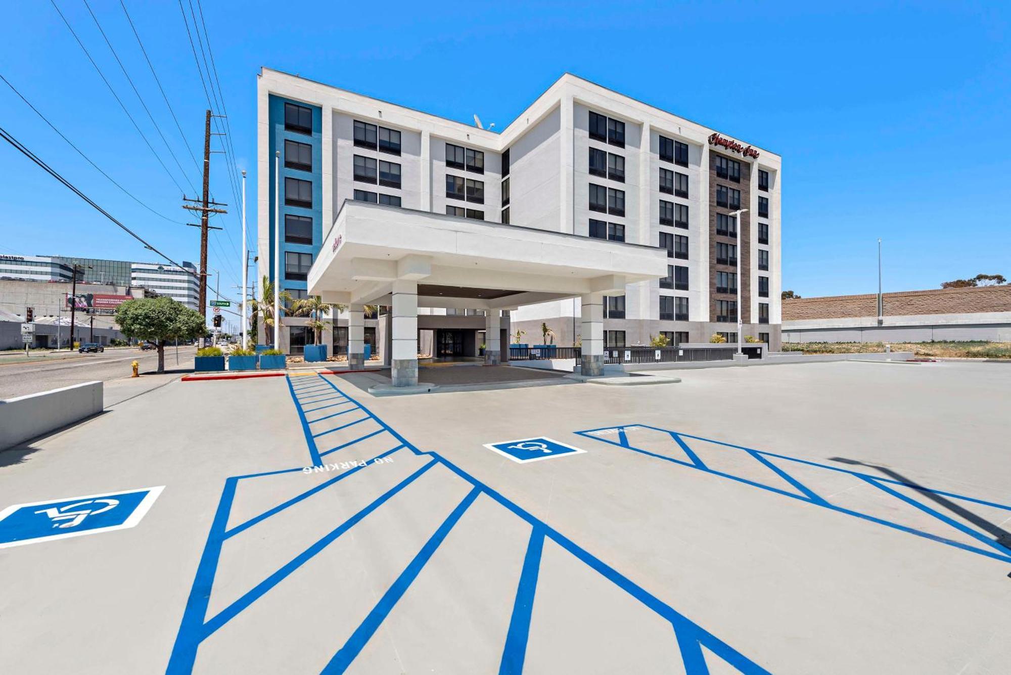Hampton Angeles Airport
