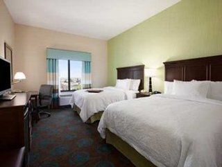 Hampton Angeles Airport Hotel 3*