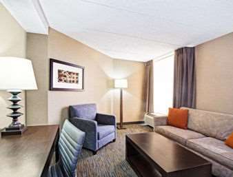 Hampton Angeles Airport 3* Lennox
