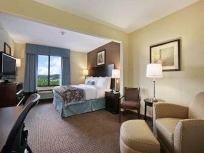 Hampton Angeles Airport 3*